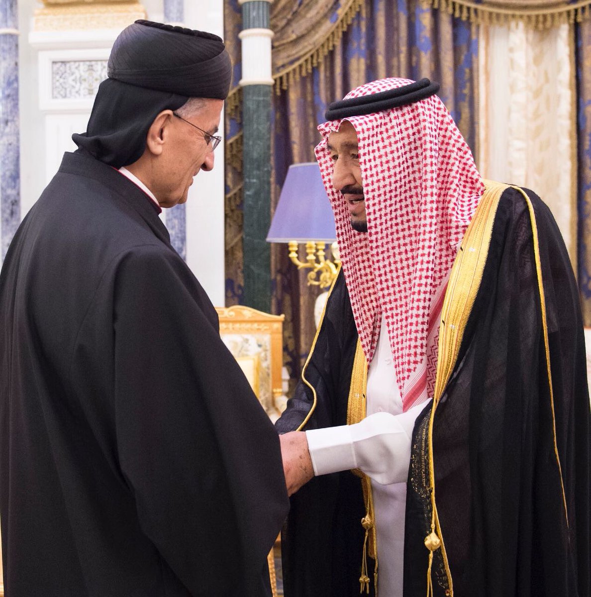 عاهل السعودية يلتقي البطريرك الماروني بلبنان