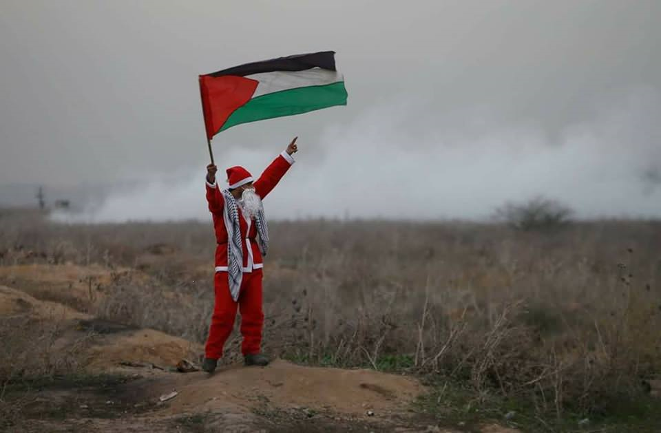 إصابة بابا نويل في غزة