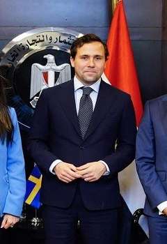 الوزيران المصريان والوزير السويدي