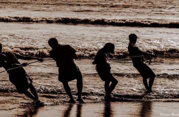 Drowning Souls Strive for Survival