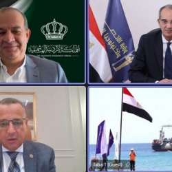 إنزال الكابل البحري في طابا