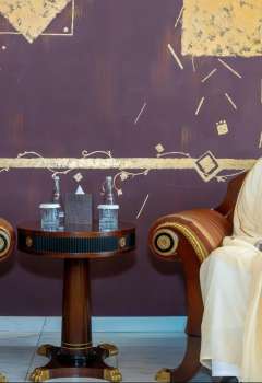 Saud bin Saqr receives Slovak Ambassador
