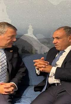 بدر عبد العاطي ومفوض الأونروا