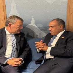 بدر عبد العاطي ومفوض الأونروا