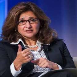 نعمت شفيق كبيرة مستشاري رئيس وزراء بريطانيا