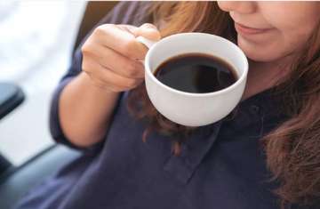 شرب القهوة في الصباح