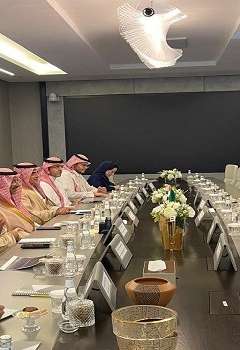 لقاء وزير الخارجية المصري ووزير الصناعة السعودي
