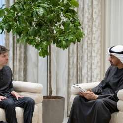 الرئيس محمد بن زايد وسام ألتمان