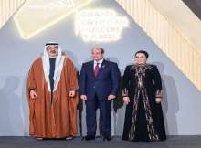 الرئيس المصري وحرمه وولي عهد أبوظبي