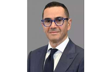 حسن الخطيب وزير الاستثمار