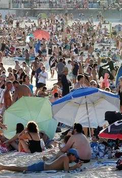 ارتياد شاطئ بوندي