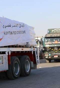 شاحنات المساعدات المصرية