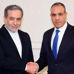 وزير الخارجية المصري ونظيره الإيراني