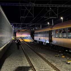 تصادم قطارين