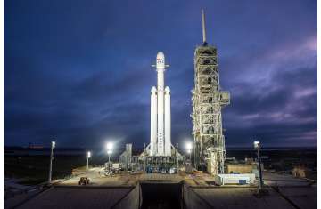 إطلاق قمر صناعي