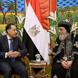 رئيس الوزراء المصري والبابا تواضروس الثاني