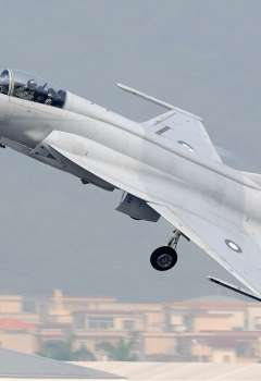 طائرات JF-17 