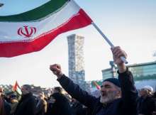 المحتجين بطهران