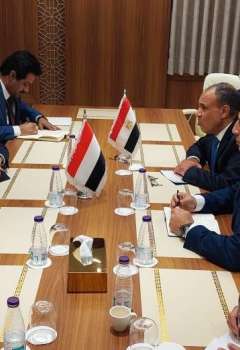 لقاء وزير الخارجية ونظيره اليمني