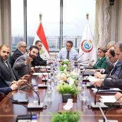 وزير الصحة المصري خلال الاجتماع