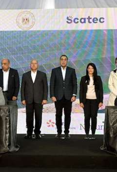 رئيس الوزراء المصري خلال توقيع الاتفاقية