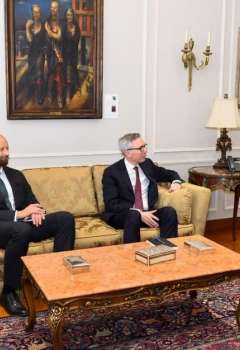 وزير الخارجية المصري ورئيس 