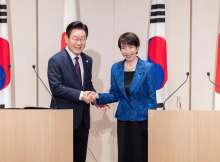 رئيس كوريا ورئيسة وزراء اليابان