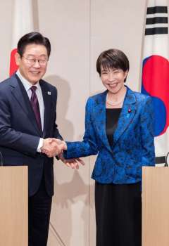 رئيس كوريا ورئيسة وزراء اليابان