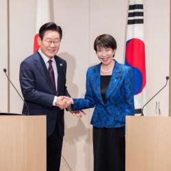 رئيس كوريا ورئيسة وزراء اليابان