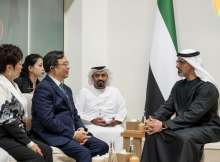 ولي عهد أبوظبي خلال اللقاء