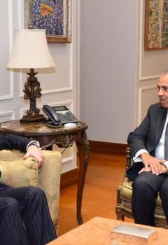 وزير الخارجية وكبير مستشار ترامب