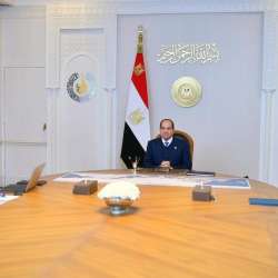 الرئيس السيسي ورئيس هيئة قناة السويس