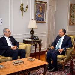 وزير الخارجية المصرية ورئيس اللجنة الوطنية لإدارة غزة