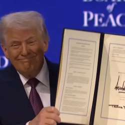 الرئيس الأمريكي دونالد ترامب