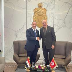 وزير الخارجية المصرية ونظيره التونسي