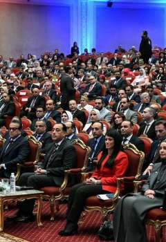 رئيس الوزراء يشهد