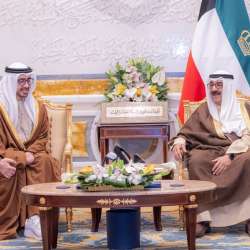 أمير الكويت ووزير الخارجية الإماراتي