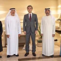 وفد ياباني يزور الإمارات