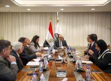 وزير قطاع الأعمال العام المصري خلال اللقاء