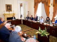 وزير الخارجية يلتقي أعضاء اللجنة الوطنية لآلية مراجعة النظراء الأفريقية