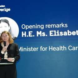 وزيرة الرعاية الصحية في السويد السيدة إليزابيت لان
