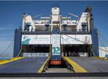 سفينة صقر الإنسانية