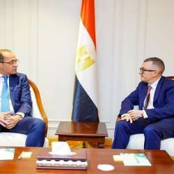 وزيرا التخطيط والمالية