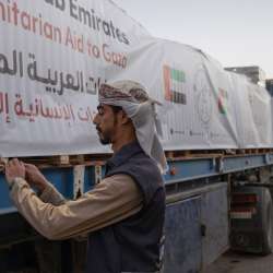 قافلة مساعدات غذائية 