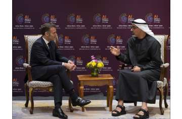 ولي عهد أبوظبي والرئيس الفرنسي