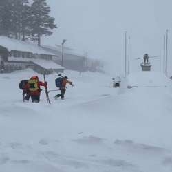 انهيار جليدي بولاية كاليفورنيا الأمريكية