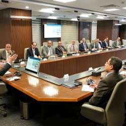 اجتماع وزير البترول