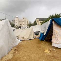 الأمطار تفاقم معاناة النازحين في قطاع غزة