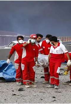 الهلال الأحمر الإيراني ينتشل ضحايا قصف سابق