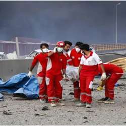 الهلال الأحمر الإيراني ينتشل ضحايا قصف سابق